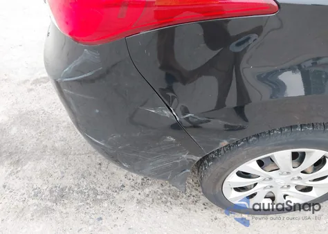 2011 Hyundai Elantra Gls z USA, uszkodzony, nr VIN 5NPDH4AE3BH041224